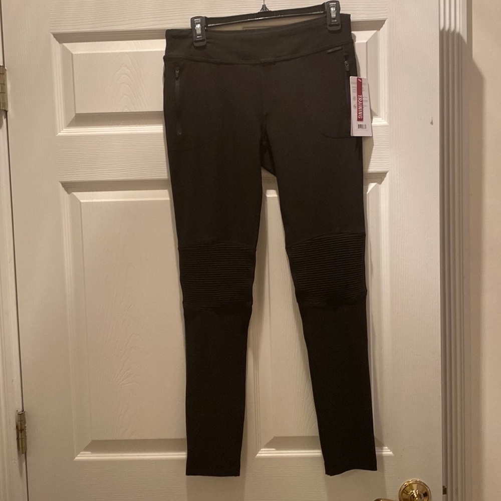 Mondetta training black pants with pockets - size large - new with tags